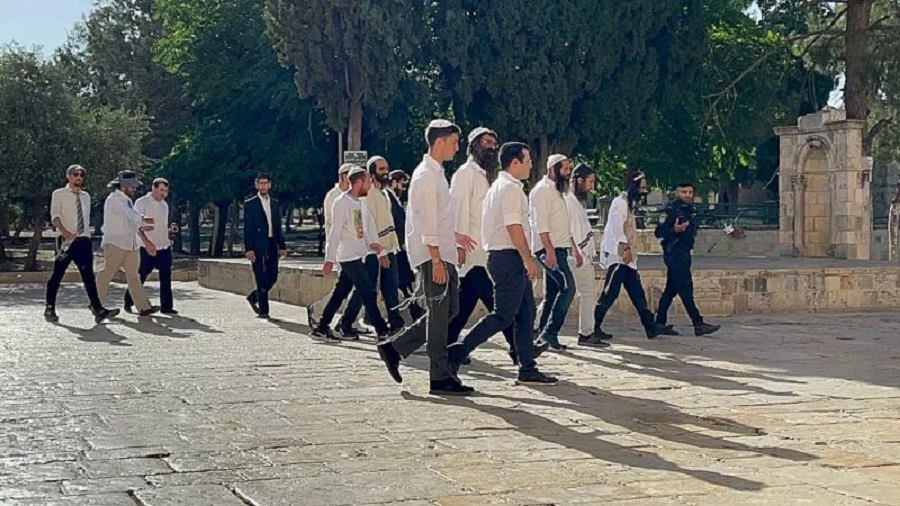 عضو الكنيست السابق المتطرف يهودا غليك يقتحم صباح اليوم برفقة قطعان المستوطنين الصهاينة المسجد الأقصى المبارك